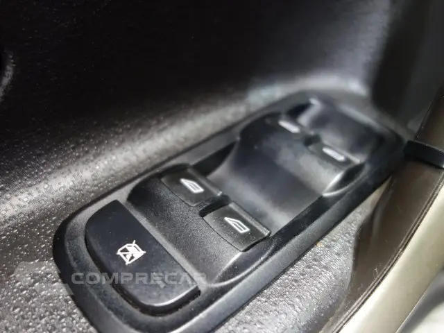 FIESTA SEDAN - 1.6 NEW FIESTA SE 16V 4P MANUAL