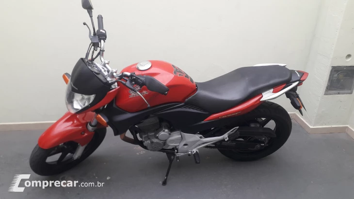 CB 300