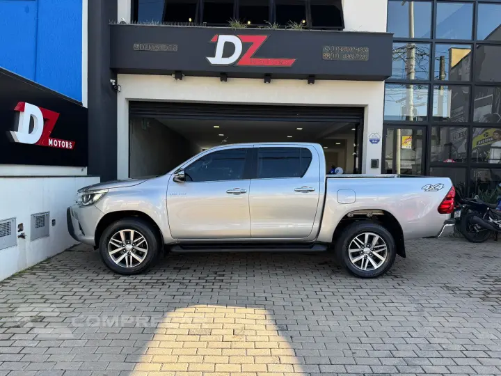 Hilux CD SRX 4x4 2.8 TDI 16V Diesel Aut.