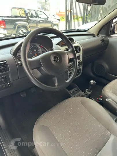 CORSA 1.8 MPFI Premium 8V