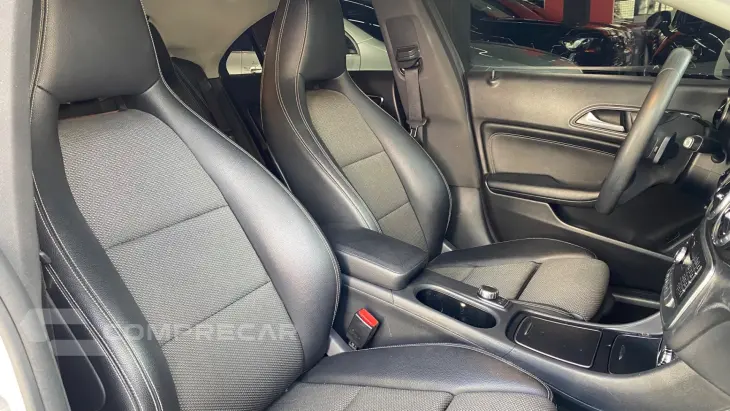 MERCEDES-BENZ CLA 180 1.6 CGI 7G-DCT