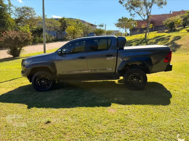 HILUX 2.8 D-4D TURBO DIESEL CD GR-S 4X4 AUTOMÁTICO