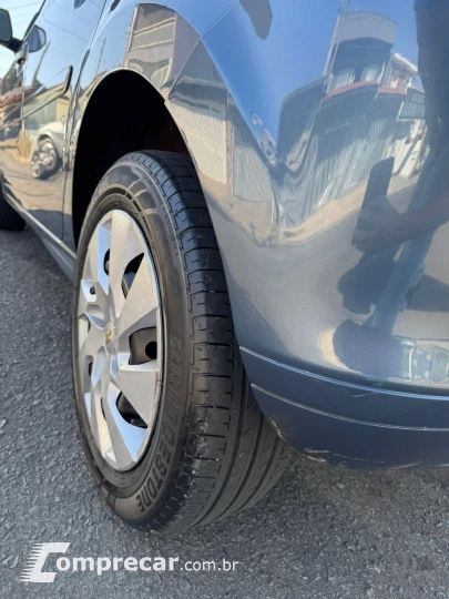 Onix 1.4 LT