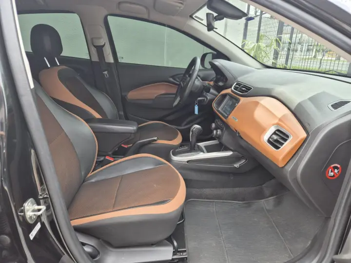 Onix Hatch 1.4 4P FLEX ACTIVE AUTOMÁTICO