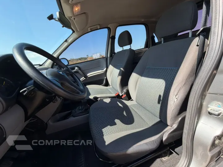 CLASSIC 1.0 MPFI LS 8V FLEX 4P MANUAL
