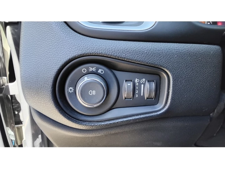 RENEGADE 1.8 16V FLEX 4P AUTOMÁTICO
