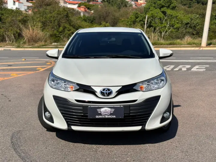 Yaris Sedan 1.5 XL Plus Tech CVT (Flex)