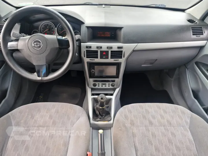 VECTRA 2.0 MPFI ELEGANCE 8V FLEX 4P MANUAL