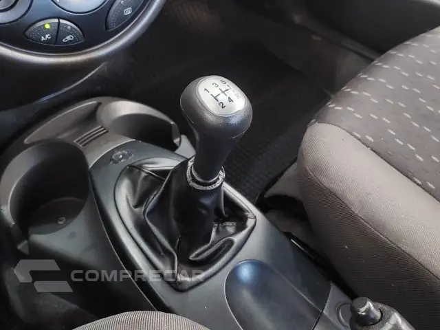 FOCUS HATCH - 1.6 8V 4P MANUAL