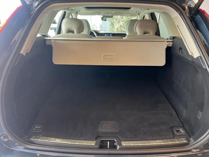 XC60 2.0 T8 Recharge Inscription Expression AWD Geartronic