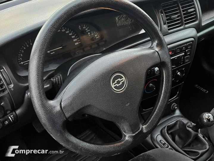 VECTRA 2.2 MPFI GLS 8V GASOLINA 4P MANUAL
