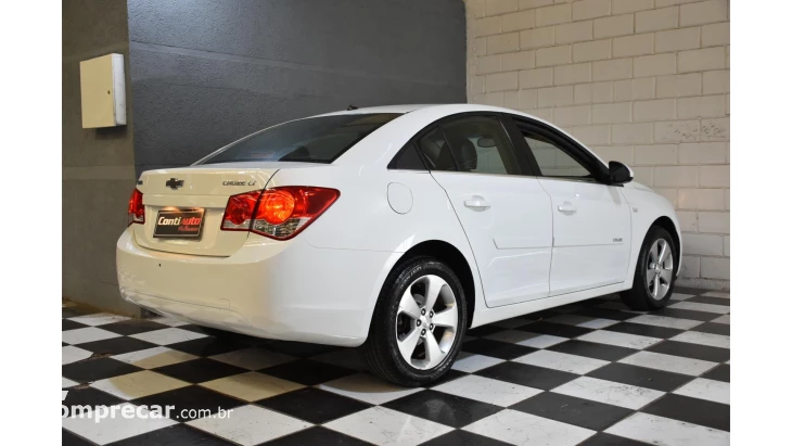 CRUZE SEDAN - 1.8 LT 16V 4P AUTOMÁTICO