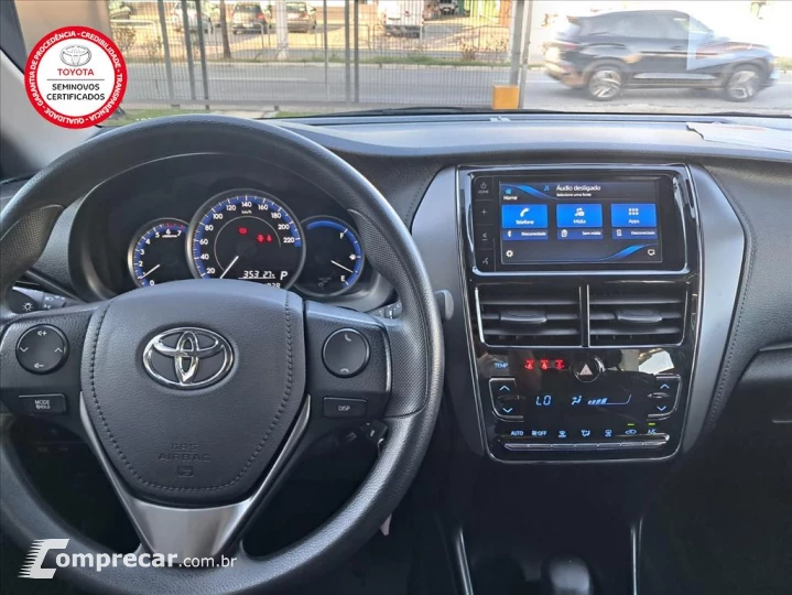 YARIS 1.5 16V FLEX SEDAN XL LIVE MULTIDRIVE