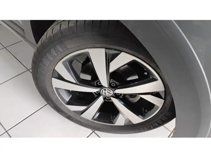 NIVUS 1.0 200 TSI TOTAL FLEX HIGHLINE AUTOMÁTICO