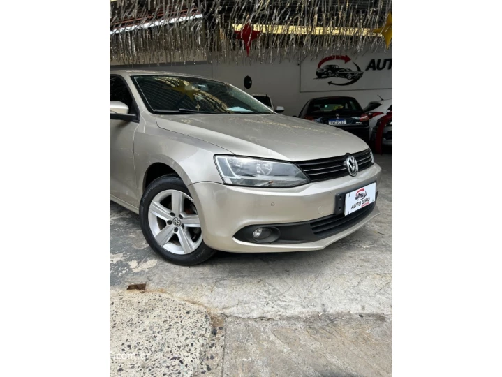 JETTA 2.0 COMFORTLINE FLEX 4P TIPTRONIC