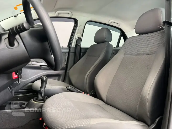 VOYAGE 1.0 MI 8V FLEX 4P MANUAL