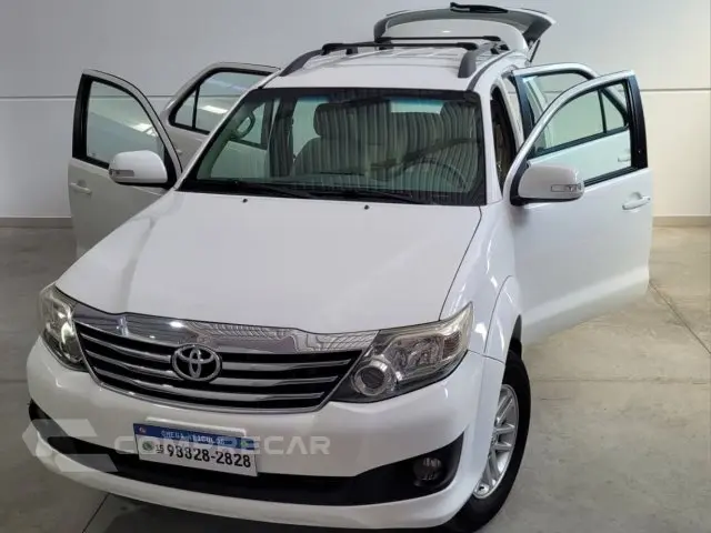 HILUX SW4 - 2.7 SR 4X2 16V 4P MANUAL