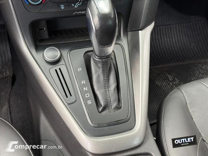 FOCUS 2.0 TITANIUM SEDAN 16V FLEX 4P POWERSHIFT