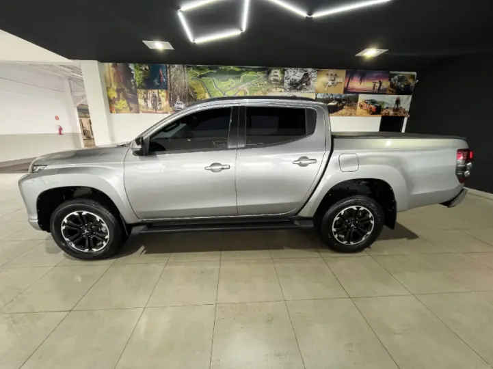 L200 TRITON 2.4 16V Turbo Sport HPE CD 4X4