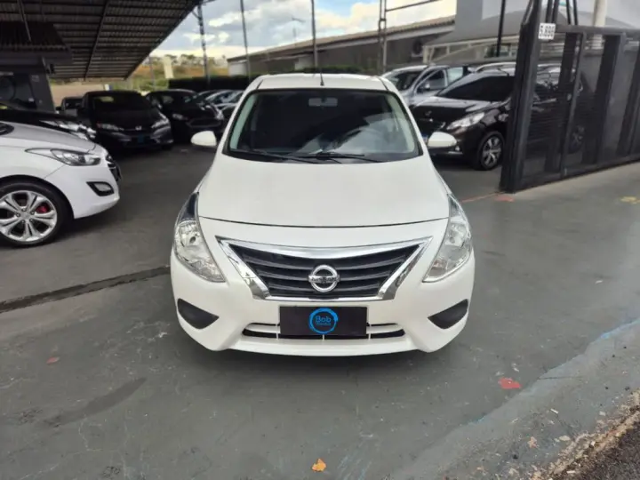 VERSA SV 1.6 16V FlexStart 4p Aut.