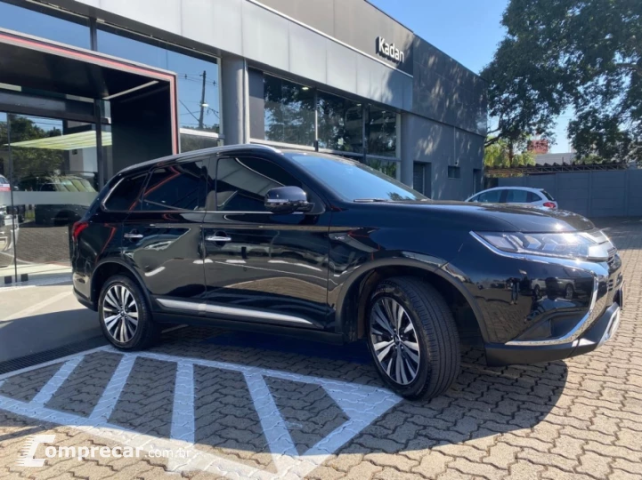 OUTLANDER 3.0 Mivec V6 Hpe-s AWD