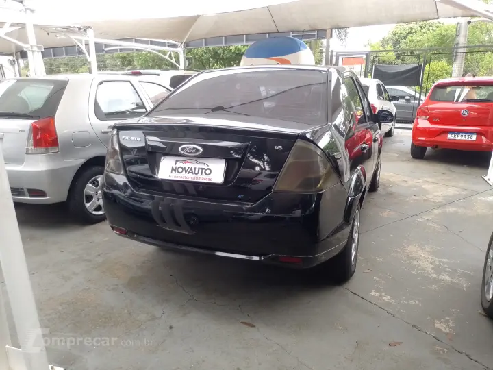 FIESTA 1.6 Rocam SE Plus Sedan 8V