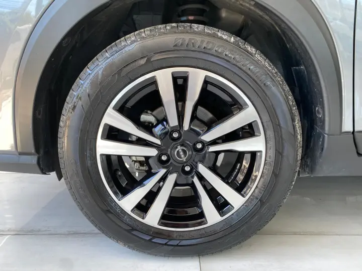 KICKS Active 1.6 16V Flex Aut.