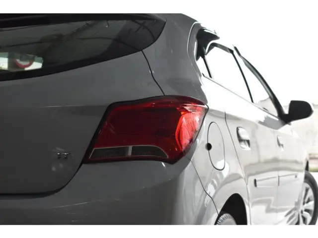 ONIX - 1.0 MPFI LT 8V 4P MANUAL