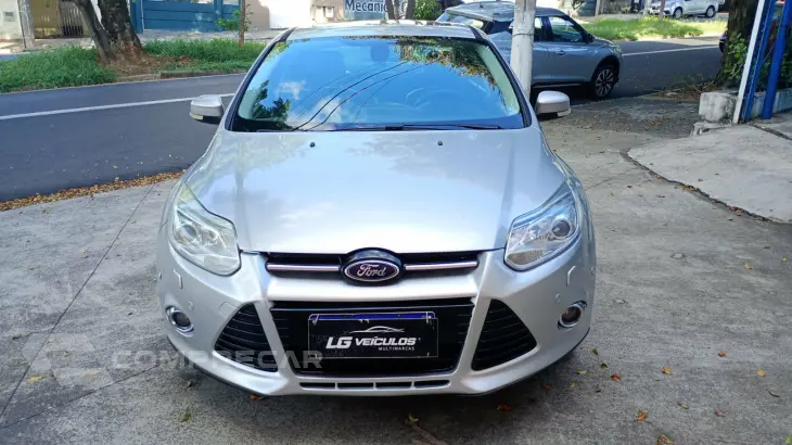 FOCUS 2.0 Titanium Sedan 16V