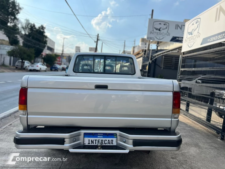 F-1000 2.5 XLT 4X2 CS 8V Turbo