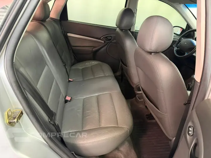 Focus Sedan 2.0 16V/2.0 16V Flex 4p