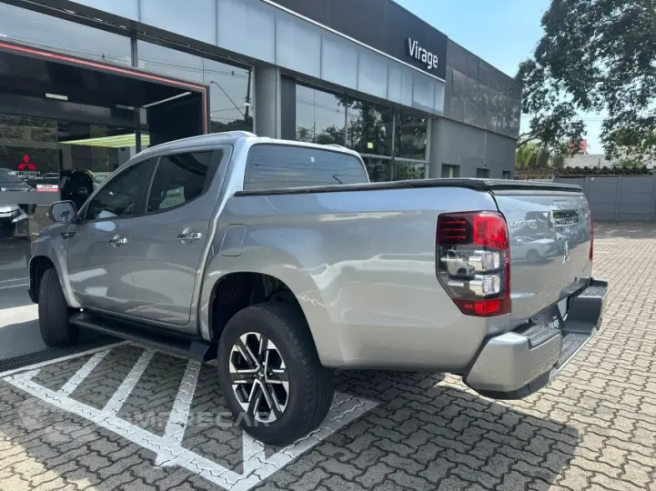 L200 TRITON 2.4 16V Turbo Sport Hpe-s CD 4X4