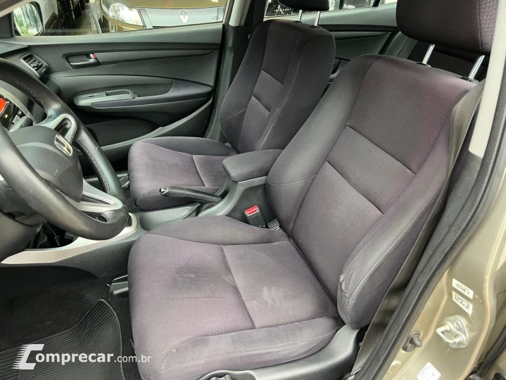 CITY 1.5 LX Sedan 16V
