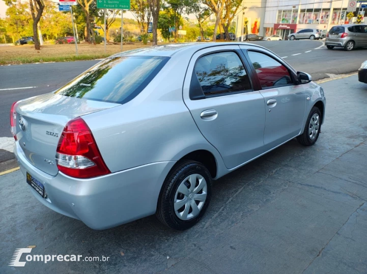 ETIOS 1.5 XS Sedan 16V