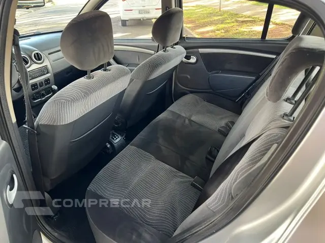 SANDERO - 1.6 PRIVILÉGE 8V 4P MANUAL