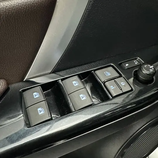 Hilux SW4 SRX 4x4 2.8 7 LUGARES TDI 16V Diesel Aut.