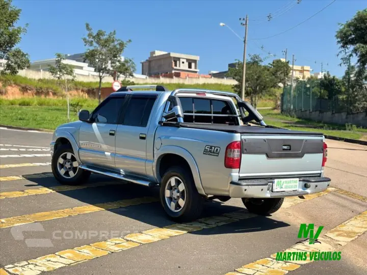 S10 2.4 MPFI EXECUTIVE 4X2 CD 8V FLEX 4P MANUAL