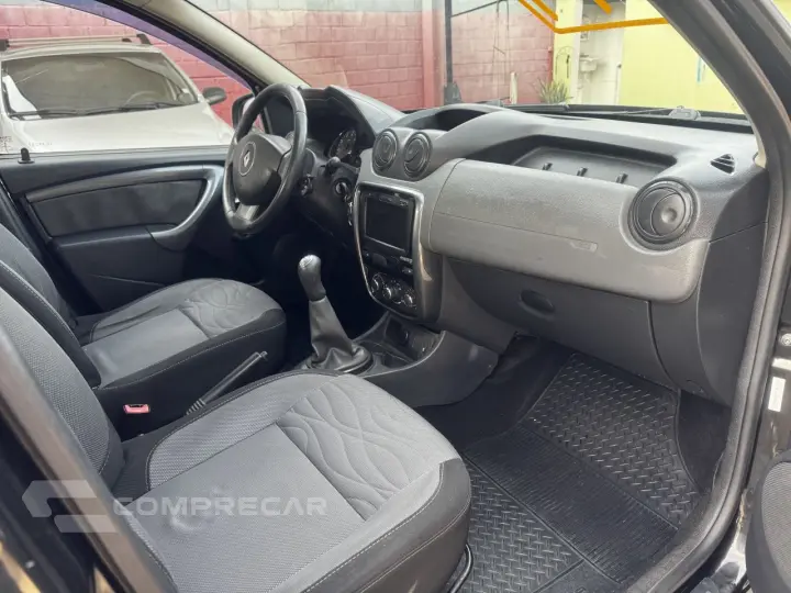 Duster 1.6 16V 4P FLEX TECH ROAD