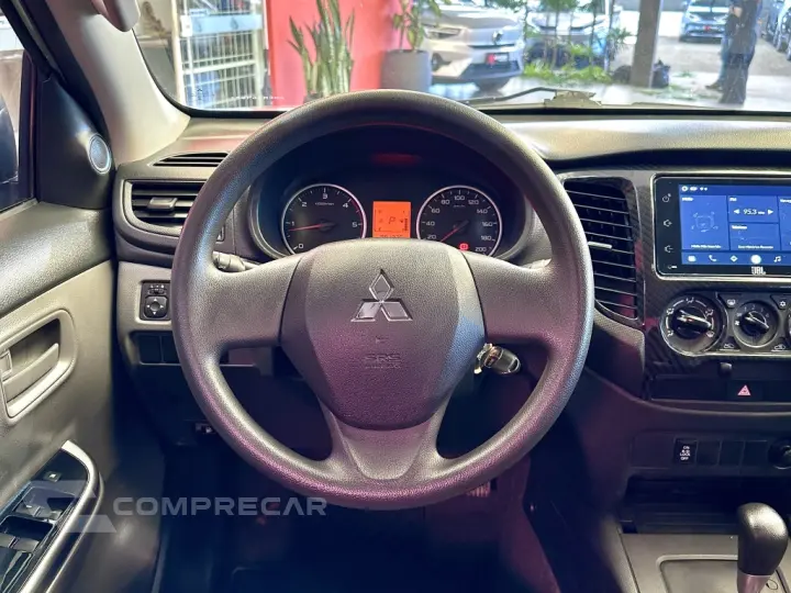 L200 TRITON 2.4 16V TURBO DIESEL OUTDOOR GLS CD 4X4 AUTOMÁTI