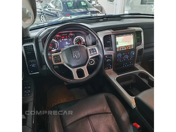 CLASSIC 5.7 V8 GASOLINA LARAMIE NIGHT EDITION CD 4X4 AUTOMÁT