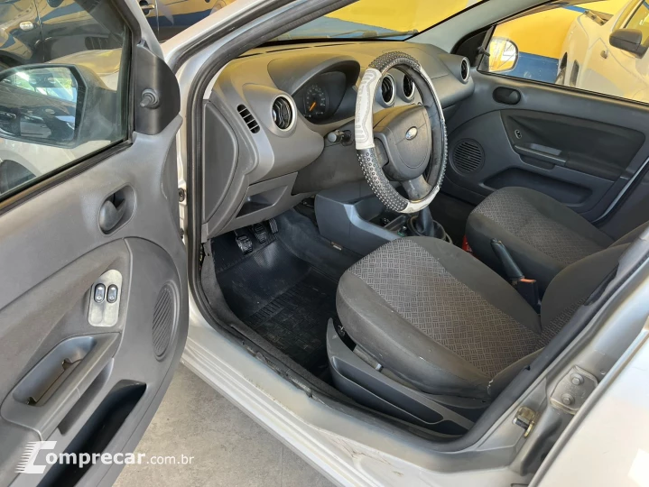 FIESTA 1.6 MPI Class Sedan 8V