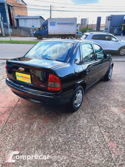 CLASSIC 1.0 MPFI Sedan 8V