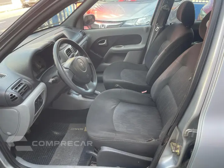 CLIO 1.0 Expression 8V