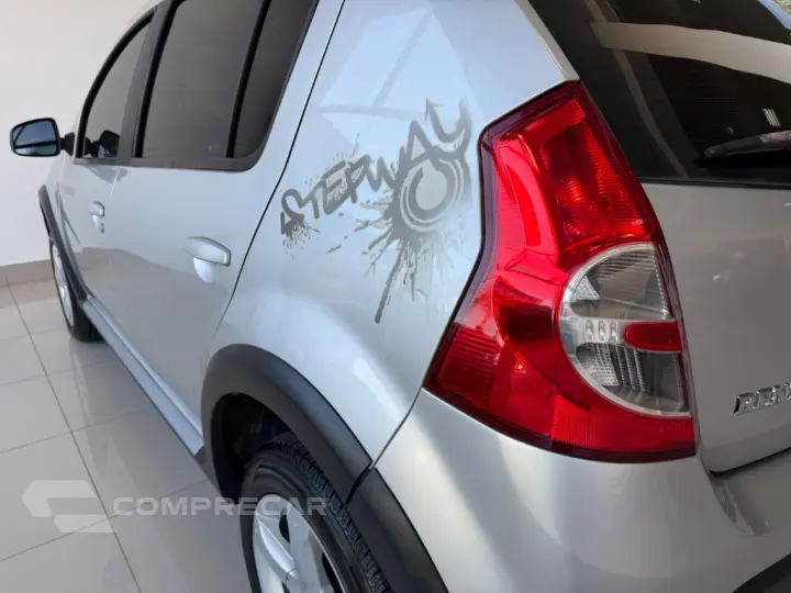 SANDERO STEPWAY Hi-Flex 1.6 16V 5p