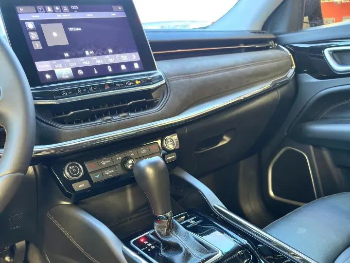 COMMANDER 1.3 T270 TURBO FLEX LIMITED AT6