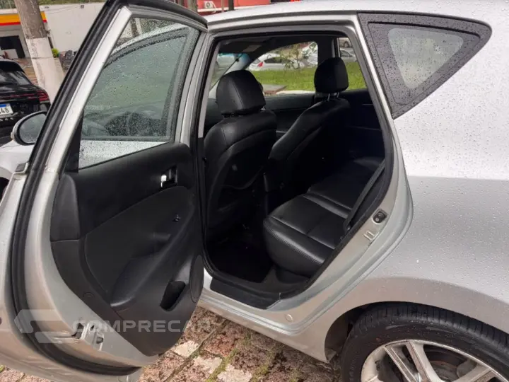 i30 2.0 16V 145cv 5p Mec.