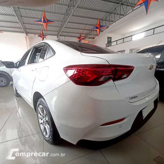 ONIX SEDAN Plus LT 1.0 12V Flex 4p Mec.