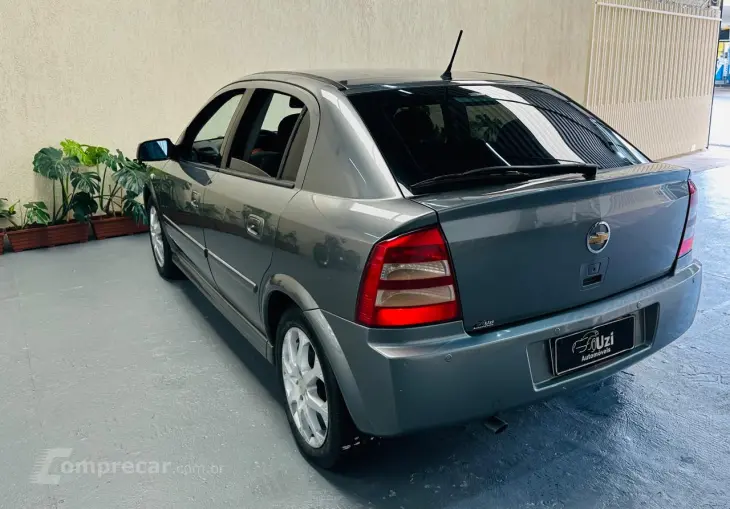 ASTRA 2.0 MPFI Advantage 8V