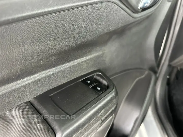 Onix LT 1.0 Flex 2014