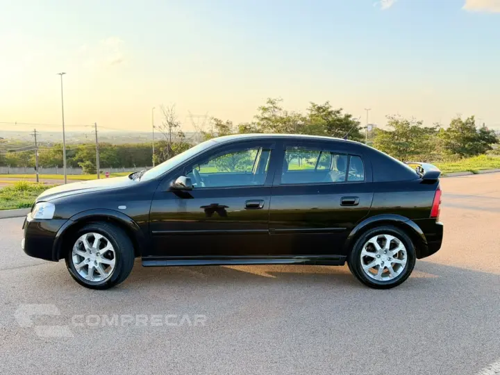 ASTRA 2.0 MPFI Advantage 8V